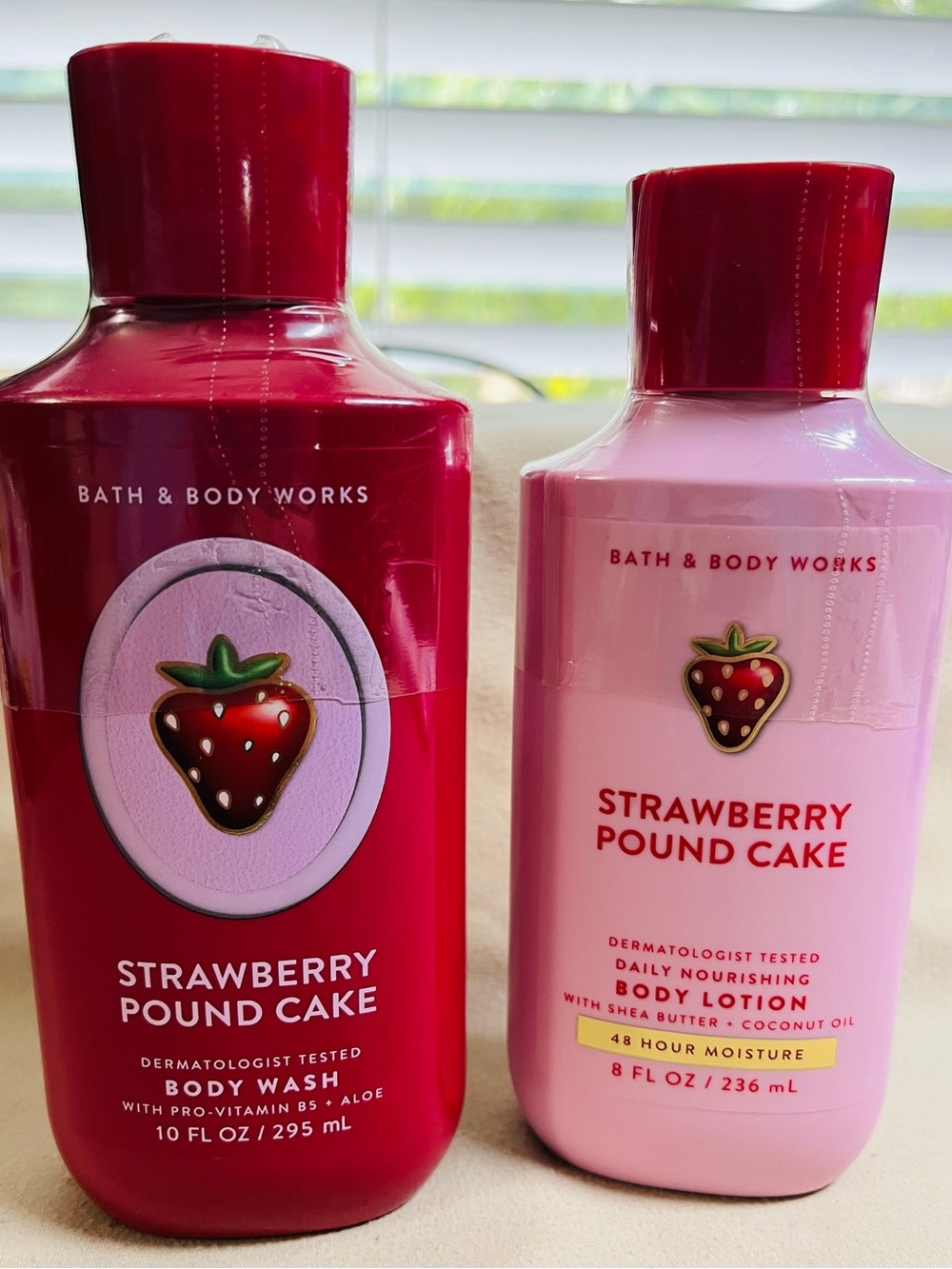 Bath & Body Works Strawberry Pound Cake Body Wash & Lotion - Red/Pink